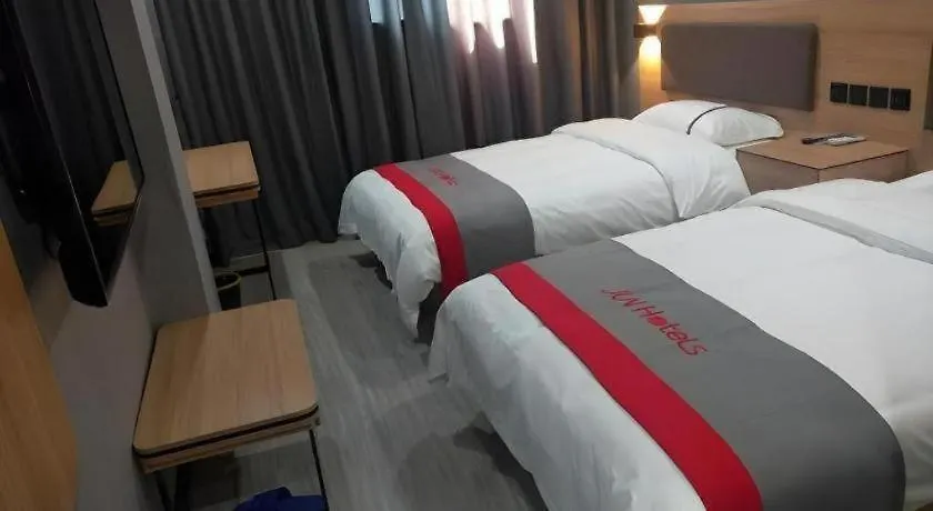 Jun Hotel Henan Sanmenxia Dennis Plaza 2*,
